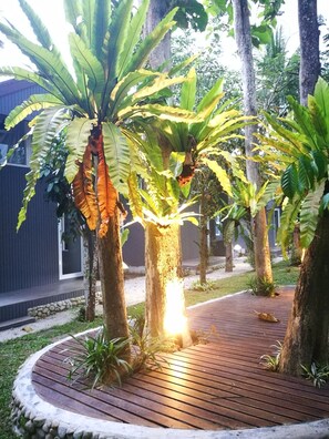 Garden - Baan Rom Lom Yen (Kathun)