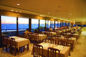 Petit déjeuner préparé sur commande servi tous les jours en supplément