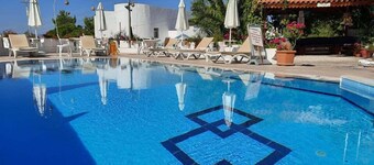 Dasis Hotel & Suites