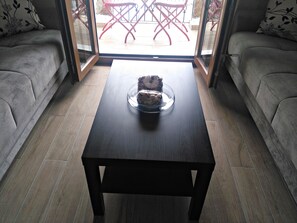 Deluxe Suite, 1 Bedroom, Sea View | Living area - Dasis Hotel & Suites (Bodrum)