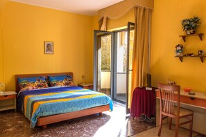 Classic Double Room | Desk, free cots/infant beds, free WiFi