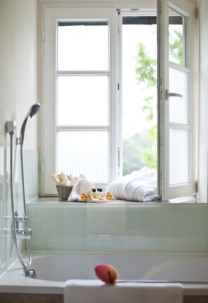 Doppelzimmer | Komfortbadewanne