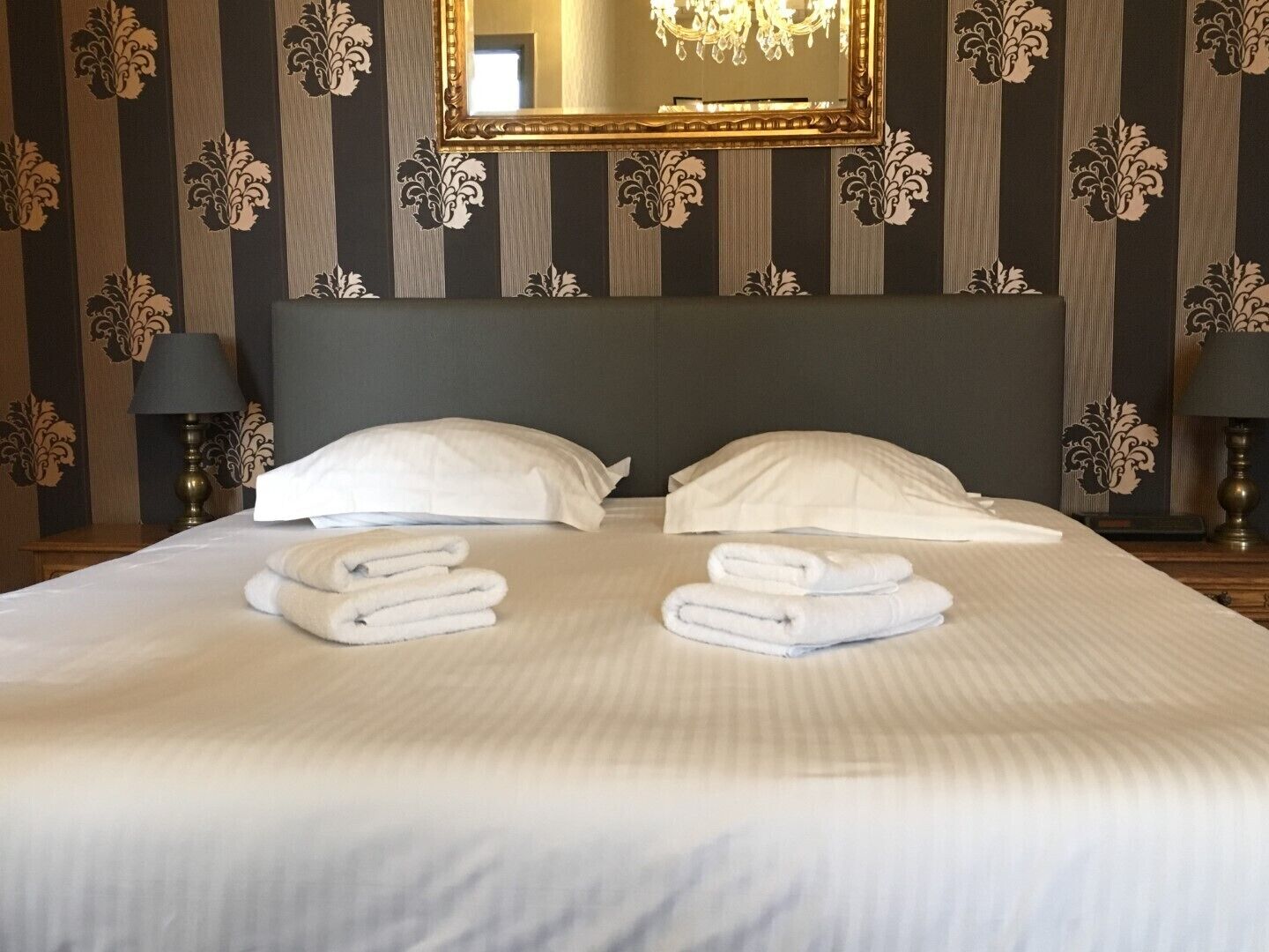 deluxe double room | minibar, in-room safe, desk, iron/ironing board