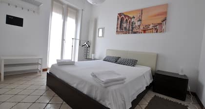 Gatto Romeo Apartments