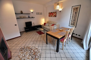 Apartment, 2 Bedrooms | Living area