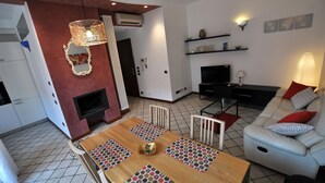 Apartment, 2 Bedrooms | Living area - Gatto Romeo Apartments (Verona)