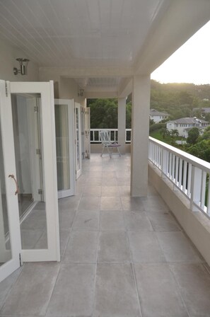 Balcony - Treetops Apartments (Marigot Bay)