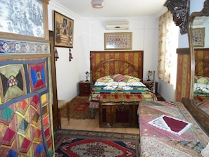 Schreibtisch, kostenloses WLAN, Bettwäsche