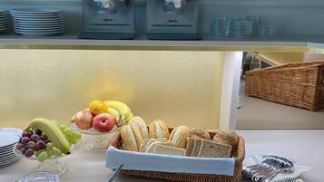 Desayuno bufé gratuito y diario