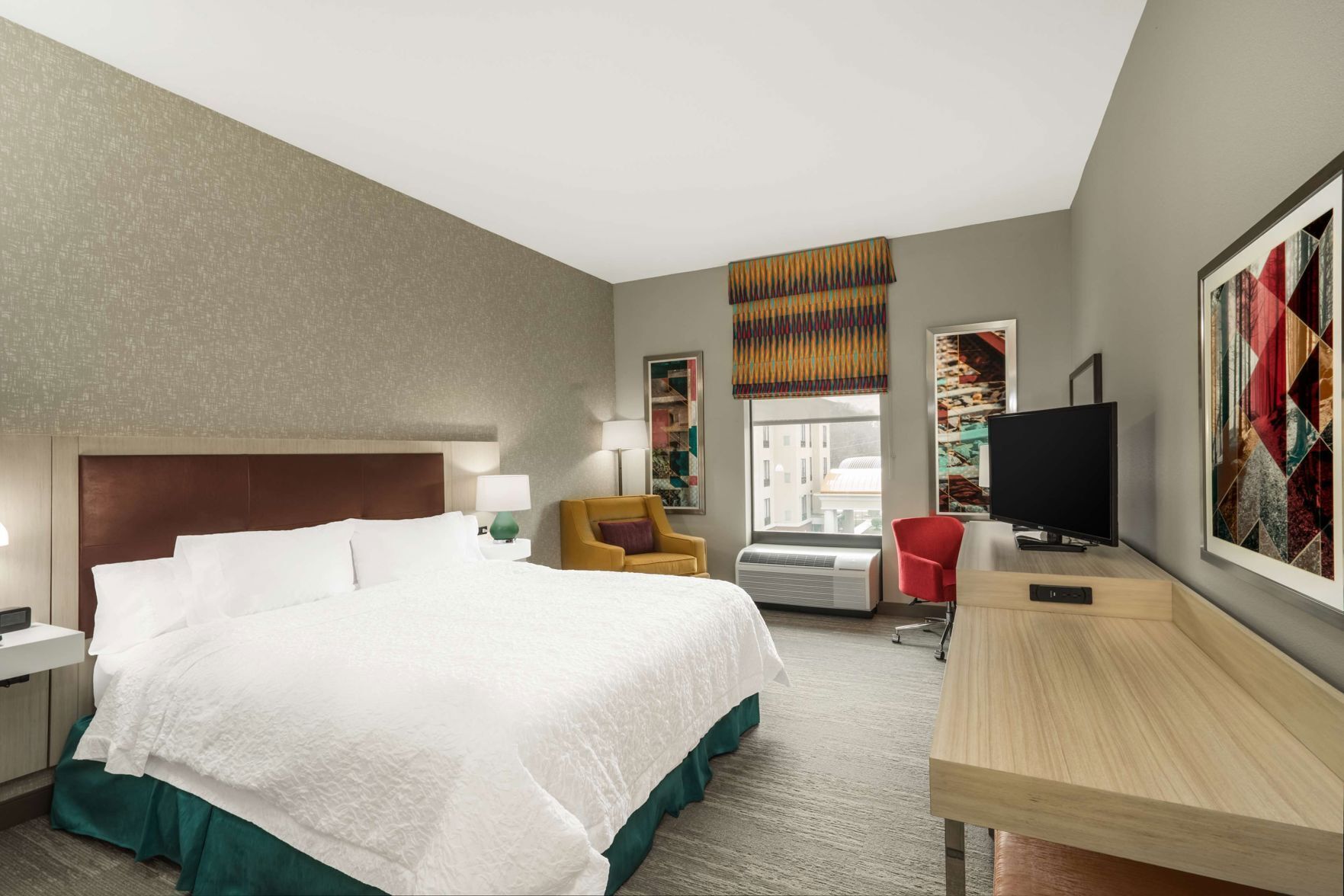 Premium bedding, iron/ironing board, free cribs/infant beds, free WiFi