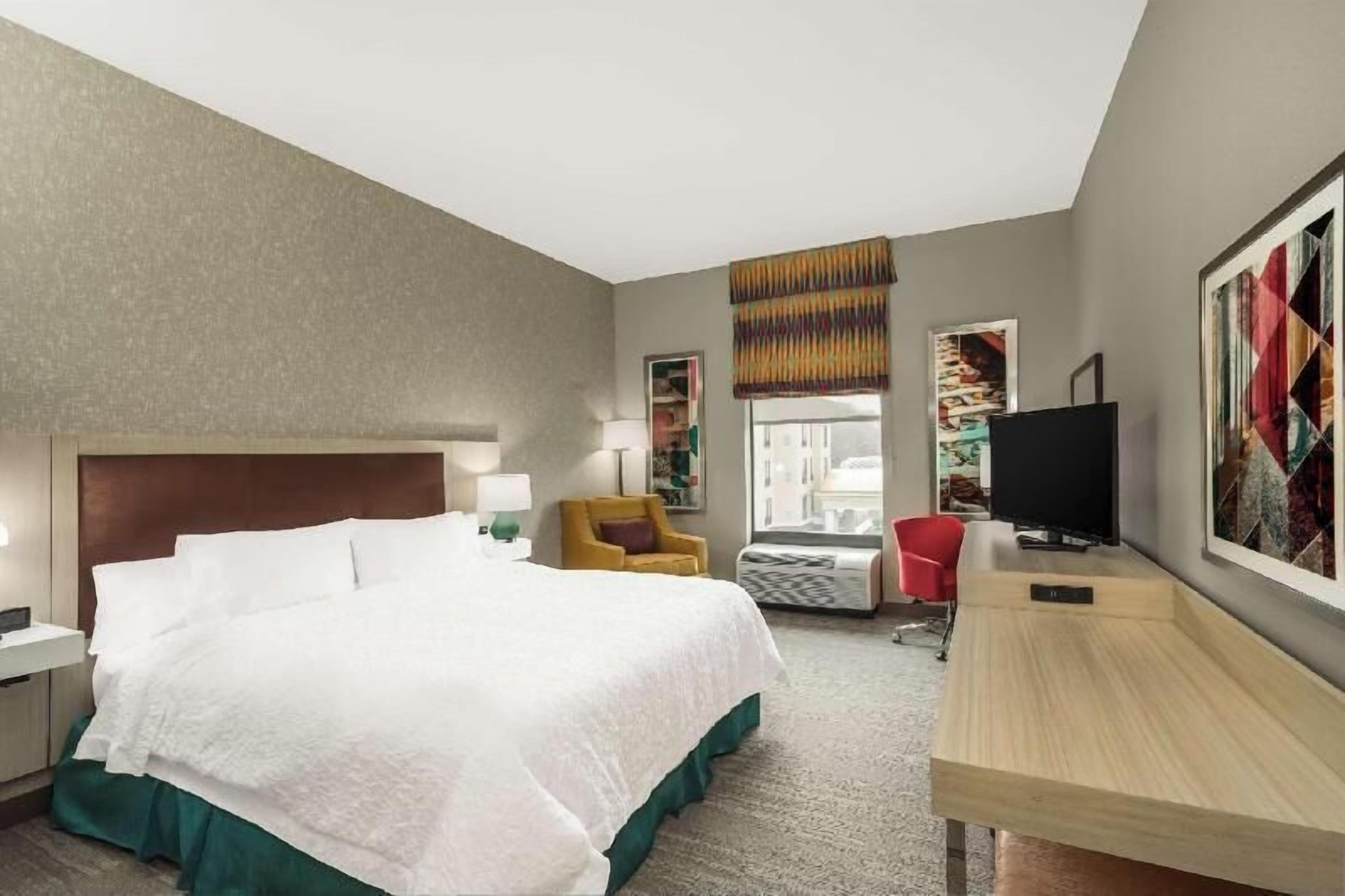 Premium bedding, iron/ironing board, free cribs/infant beds, free WiFi