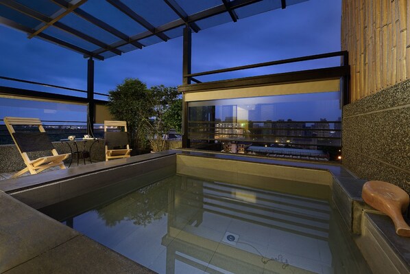 星满意竹 | 浴室 | 独立的浴缸和淋浴、泉水浴缸、免费洗浴用品、吹风机