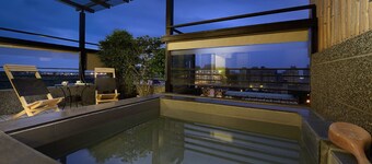 เลิฟไพน์บีแอนด์บี