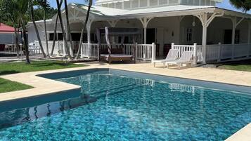 Alberca al aire libre