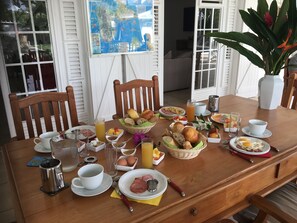 Desayuno diario por un coste adicional