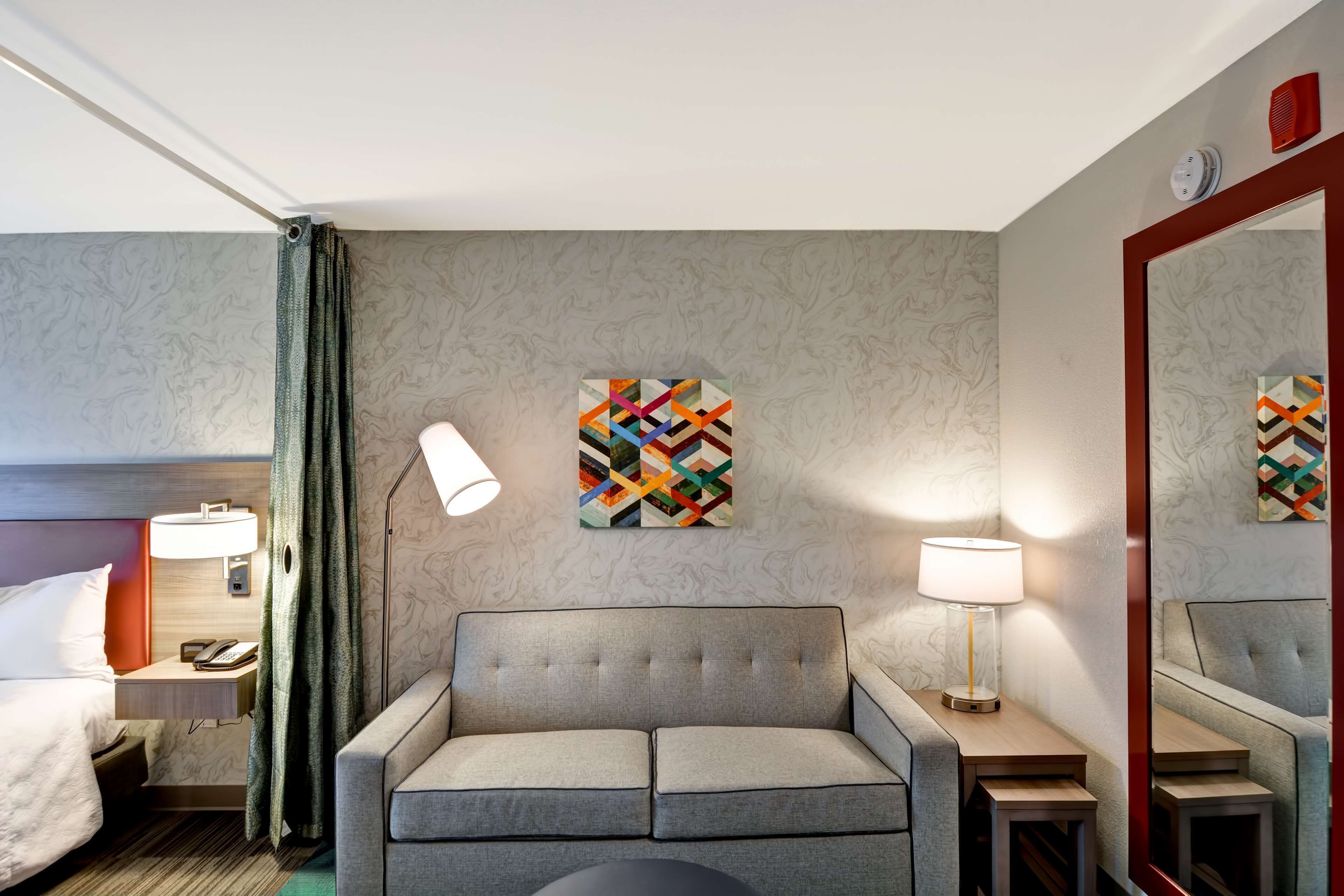 42-inch lcd tv with premium tv channels, tv