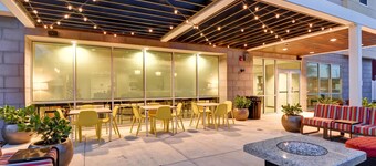 Home2 Suites by Hilton Tampa USF Near Busch Gardens