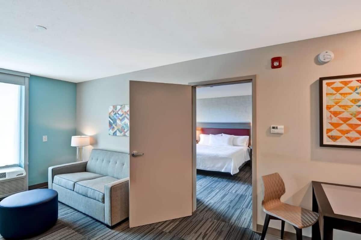 Bügeleisen/Bügelbrett, kostenloses WLAN, Bettwäsche