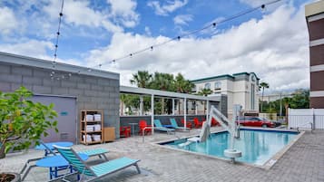 Outdoor pool, pool umbrellas