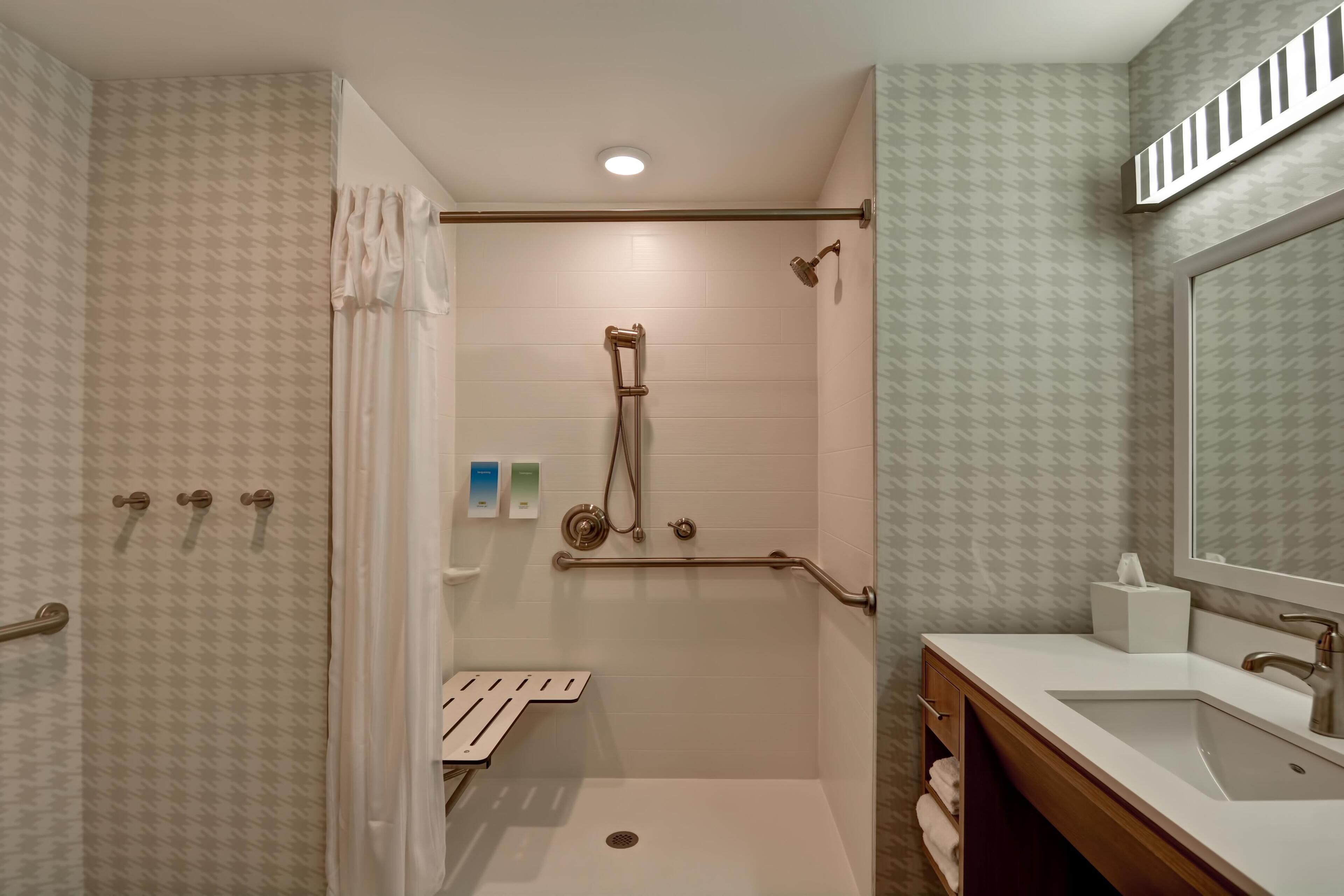 Photo - Home2 Suites By Hilton Tampa USF Near Busch Gardens