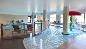 Indoor pool - Hampton Inn & Suites at Wisconsin Dells Lake Delton (Baraboo)