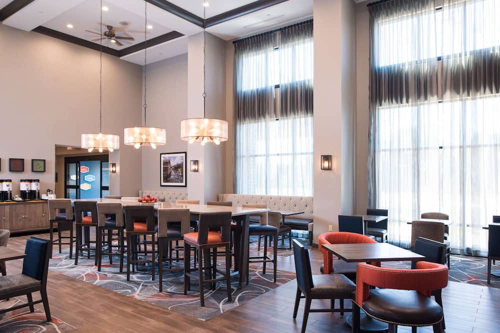 Hampton Inn & Suites at Wisconsin Dells Lake Delton