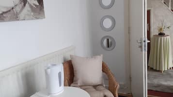 Double Room, Shared Bathroom, Garden Area