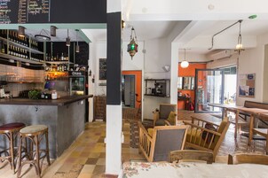 Bar (en la propiedad)