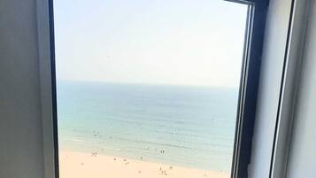 Appartamento Exclusive, 1 camera da letto, vista mare | Una cassaforte in camera, ferro/asse da stiro