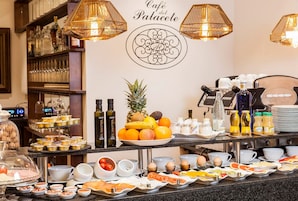 Se ofrece un desayuno continental entre semana (por un coste adicional)