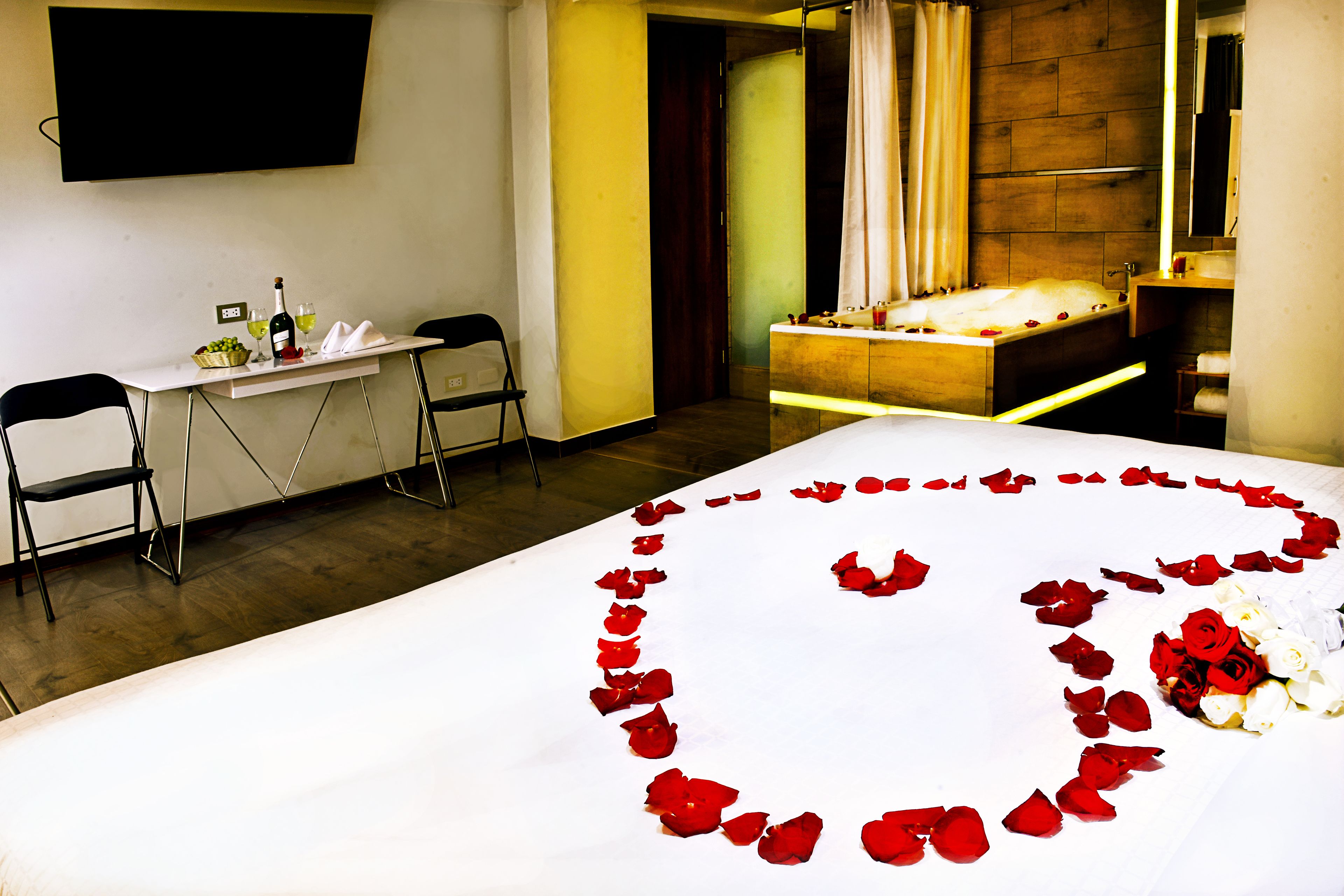 single room | rollaway beds, free wifi, bed sheets