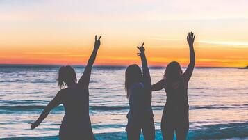 Plage à proximité, sable blanc