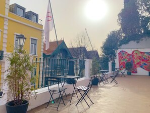 Terrace/patio - Safestay Lisbon Bairro Alto (Lisbon)