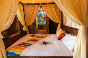 Minibar, caja de seguridad en la habitación, escritorio y wifi gratis 