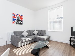 Premium Apartment, 2 Bedrooms, Beachfront | Living area