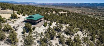 Ridgetop Hideaway