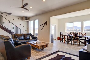 Interior - The Lookout at Sevier River (Hatch)