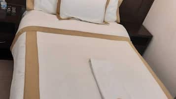 1 chambre, couette en duvet d'oie, ameublement personnalisé, bureau