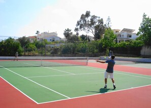 Tennis court - Rialgarve (Faro)