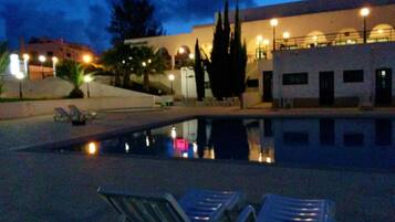 Façade de l’hébergement - soirée/nuit