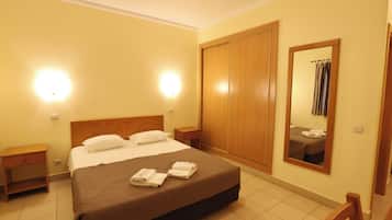 Double Room | Free WiFi, bed sheets