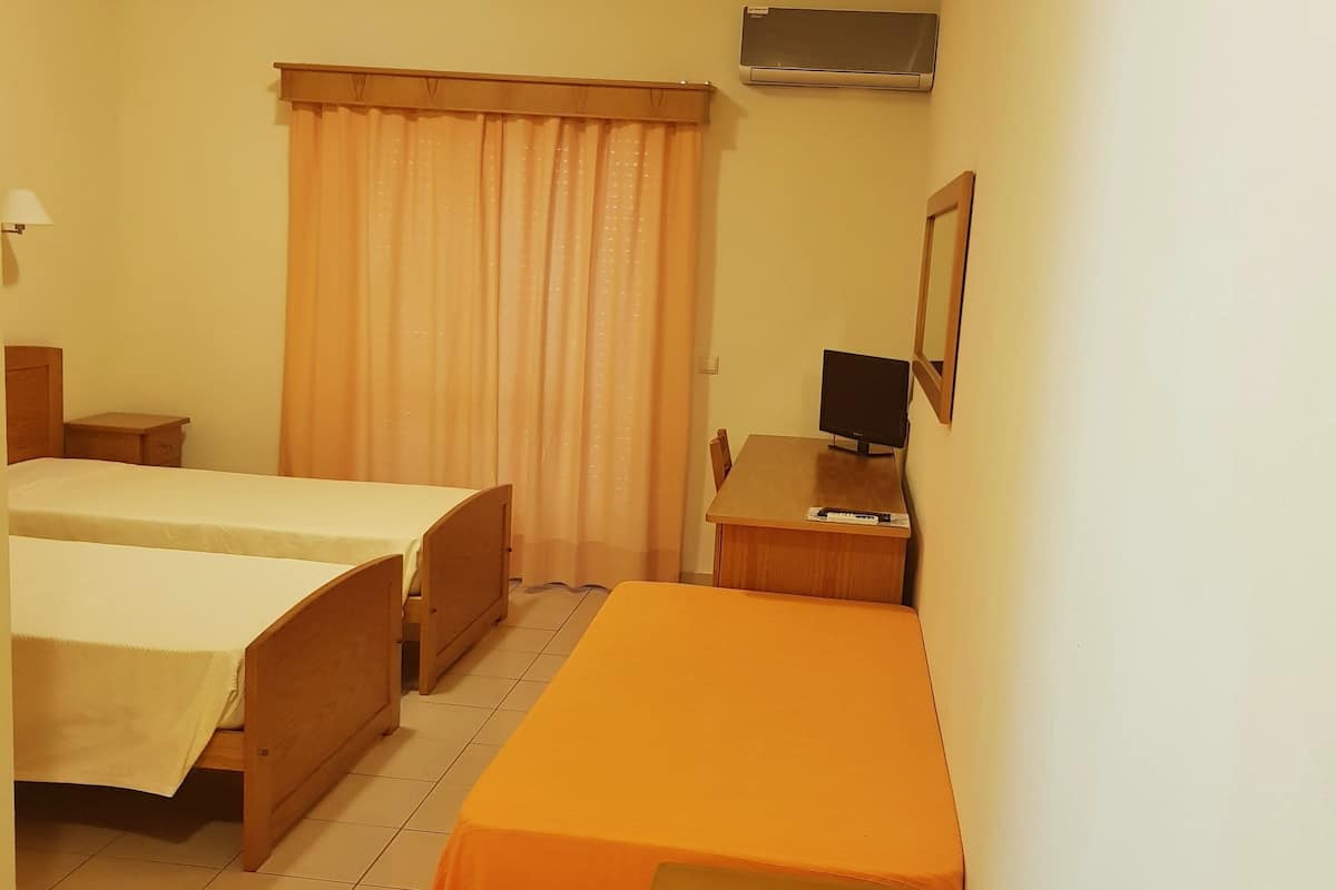 Triple Room, Balcony | Free WiFi, bed sheets