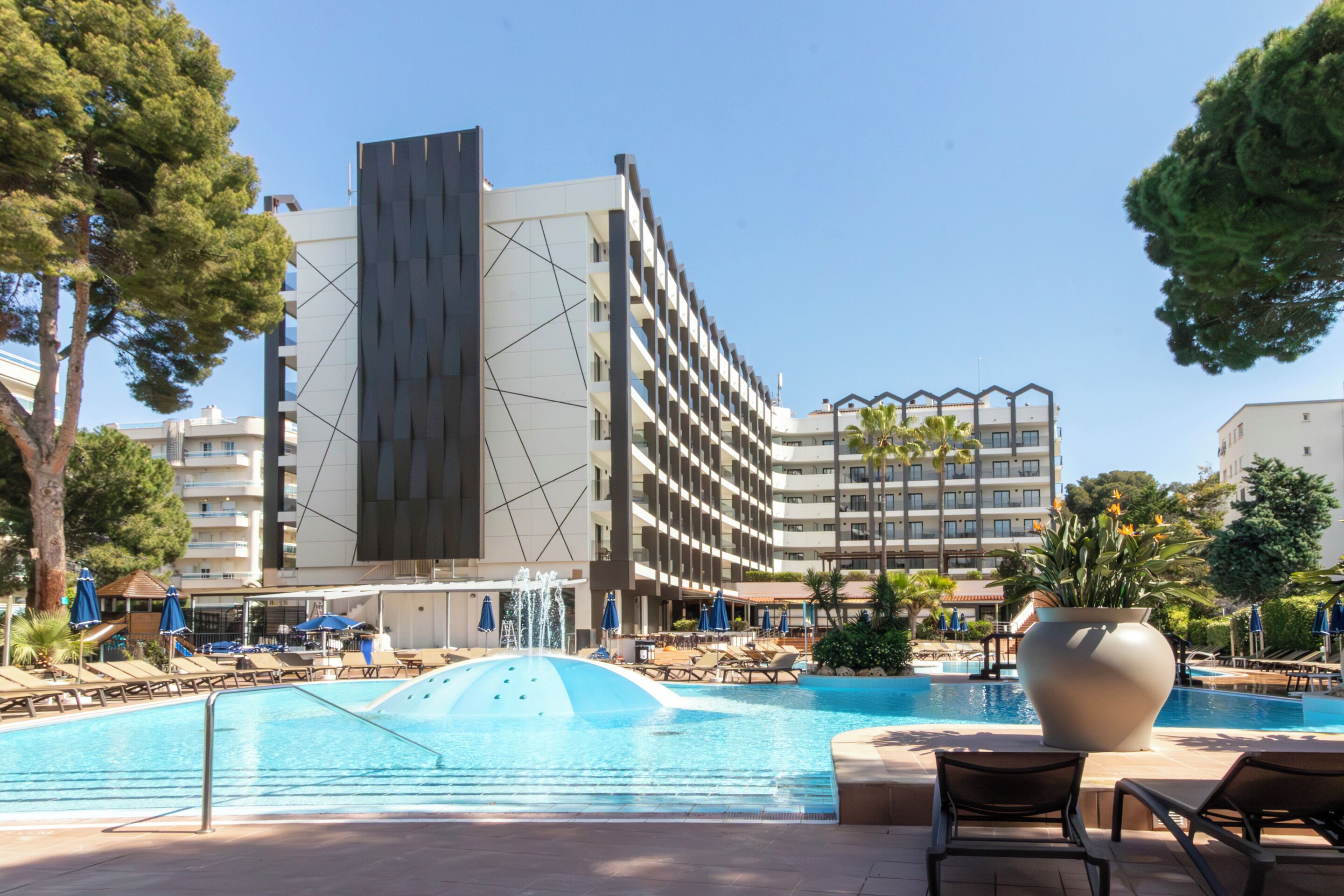 Foto - Golden Avenida Family Suites 4*