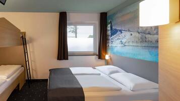 Desk, laptop workspace, soundproofing, free WiFi