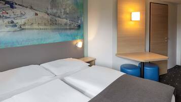 Double Room | Desk, laptop workspace, soundproofing, free WiFi