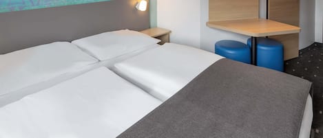 Skrivbord, arbetsyta för laptop, ljudisolering och gratis wi-fi