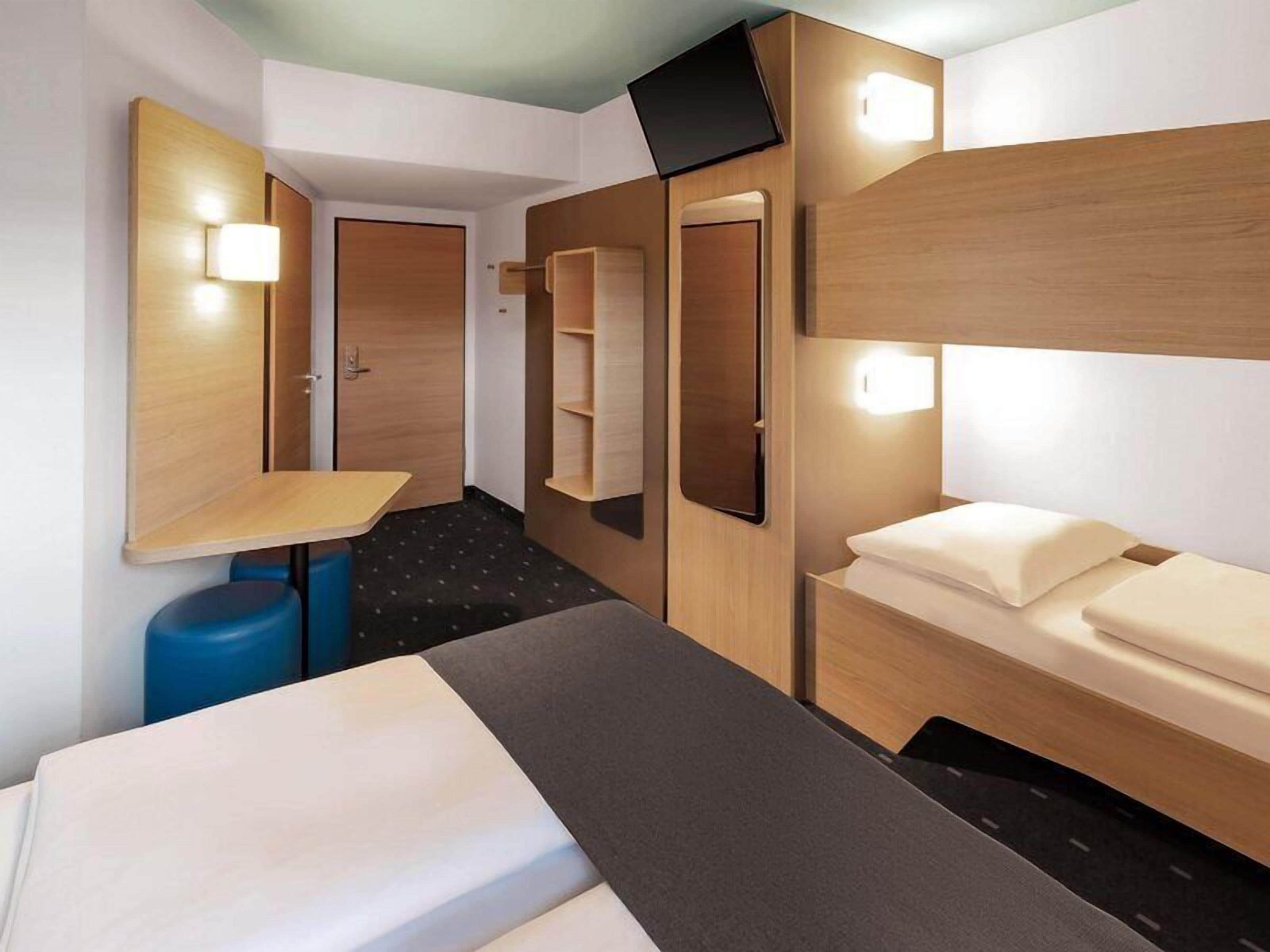 Family Quadruple Room | Desk, laptop workspace, soundproofing, WiFi (free)