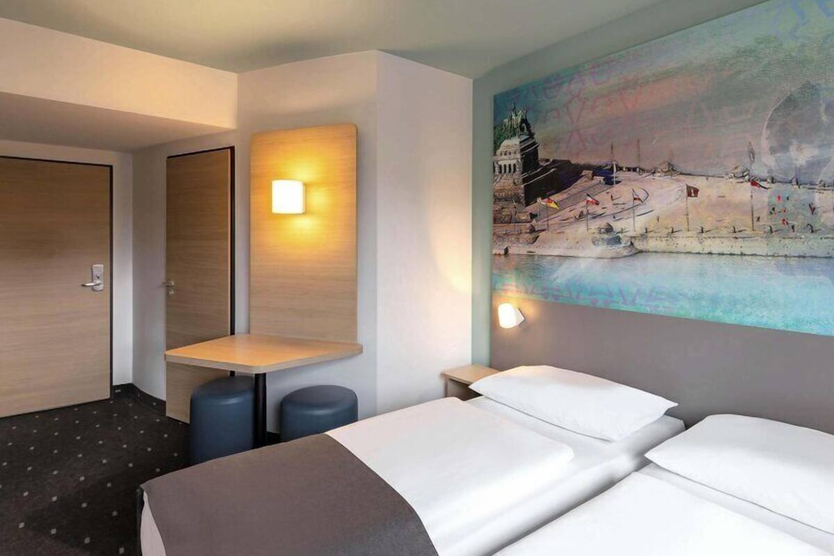 Twin Room | Desk, laptop workspace, soundproofing, WiFi (free)