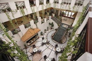 Lobby - Club Mahindra Snowpeaks Resorts (Manali)