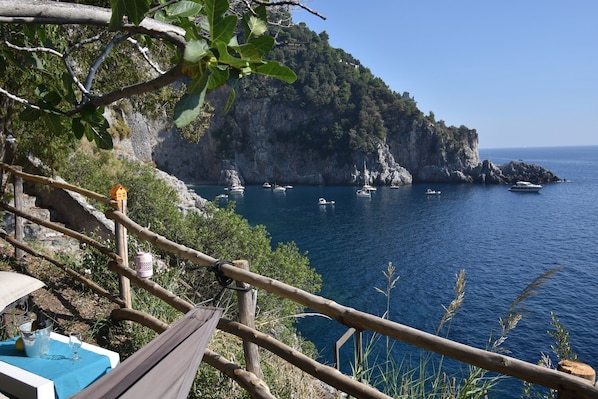 Tente, vue mer (by going down 350 steps)